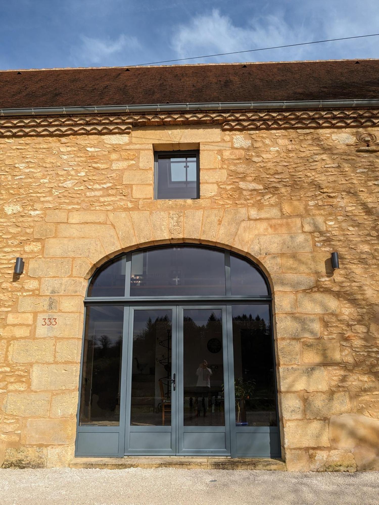 La Grange Symphorine: Charming Guesthouse Between Dordogne and Vézère Valleys Meyrals Exterior photo